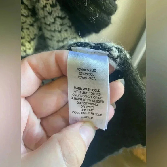 Cynthia Rowley acrylic/wool/alpaca knit cardigan sweater - Picture 4 of 10